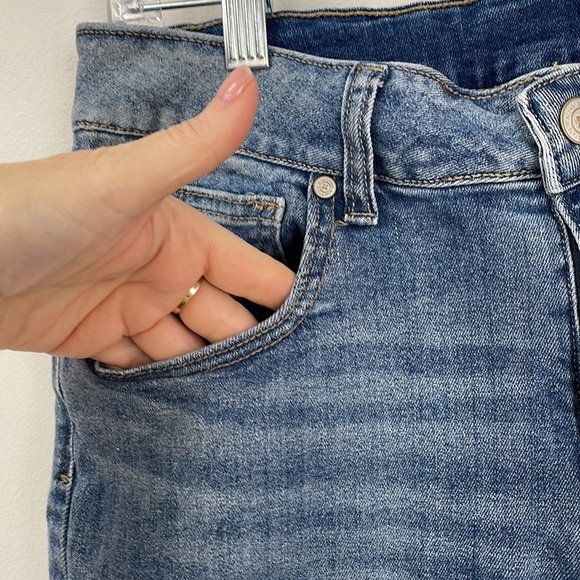 Altar'd  State Distressed Ripped Skinny Jeans Women's Size 27 Light Wash Stretch - Picture 8 of 17